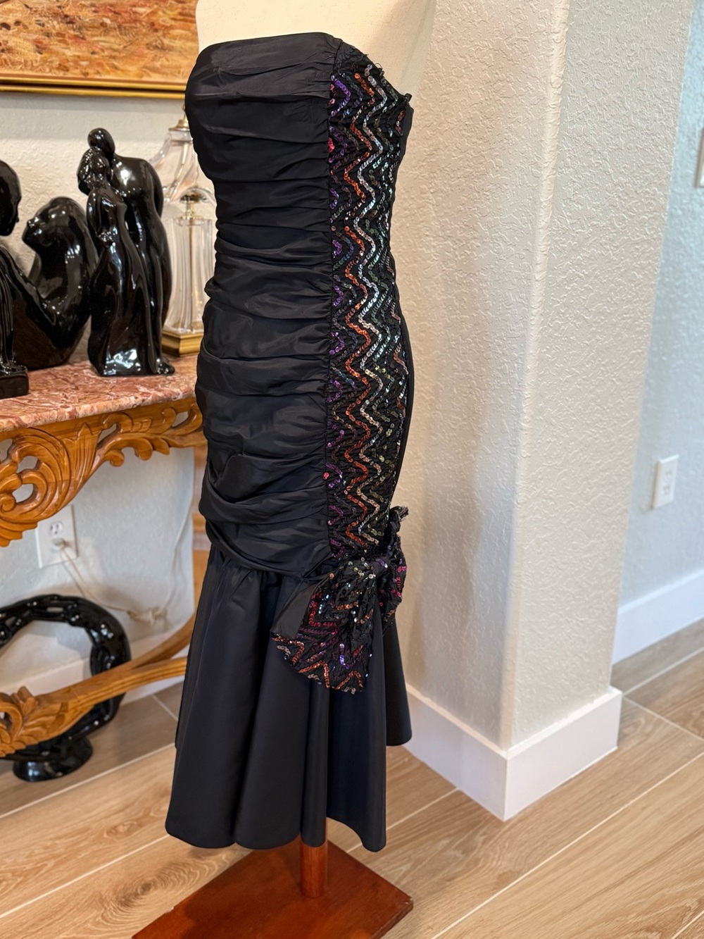 Gunne Sax Black Dress Label Close-Up